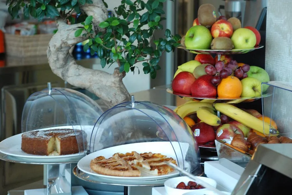 Nu Hotel Milan 4*,