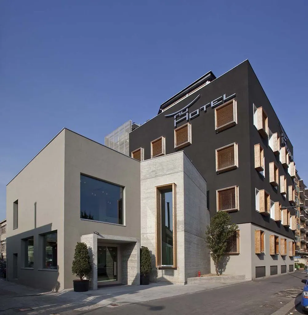 Nu Hotel Mailand 4*,